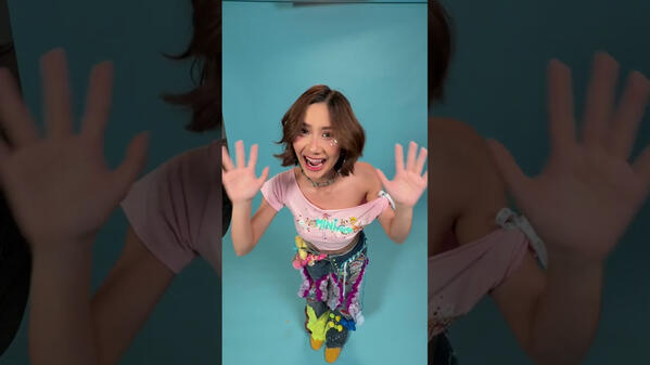 Knock knock! Vibin&#39; through the #MINIverse real quick!